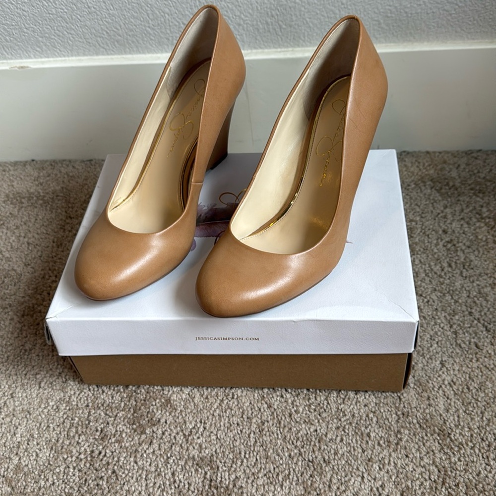 Jessica Simpson Wedge brand new never worn!